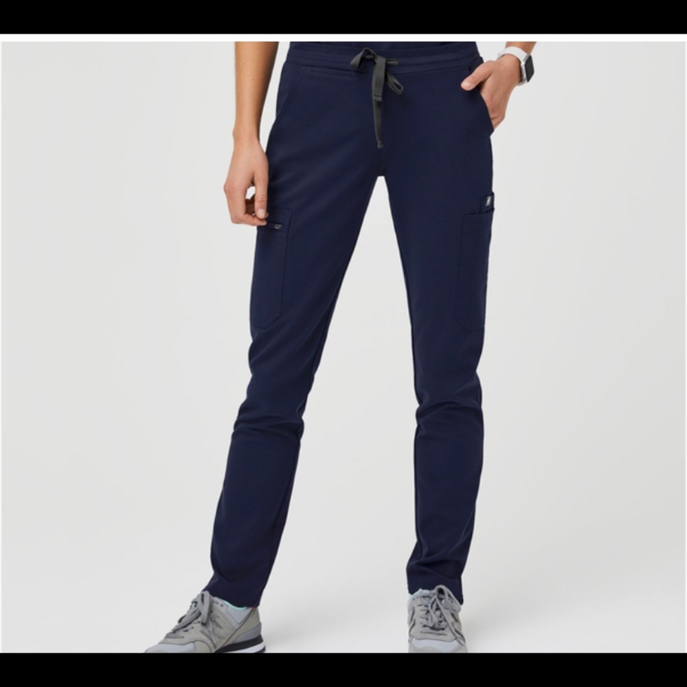 Figs Yola Skinny Pants in Navy